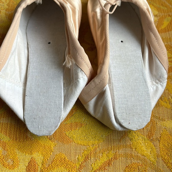 Grishko New Pink Pointe Ballet Shoes - Picture 11 of 16